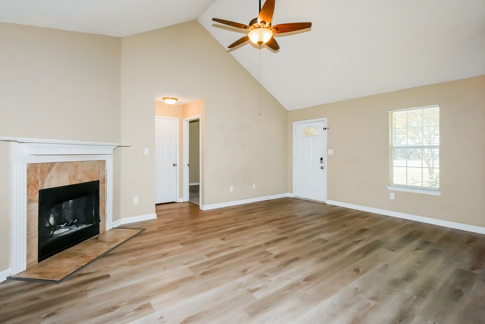 3-Bed Rental on 6916 Fox Briar photo 4