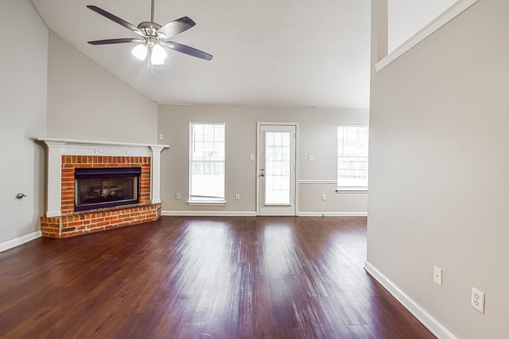3-Bed Rental on 1865 Winners Cir photo 4