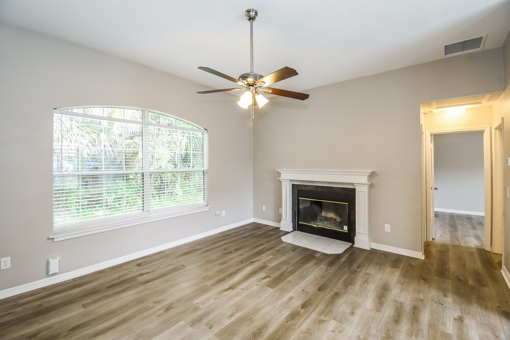 3-Bed Rental on 213 Park Ave photo 4