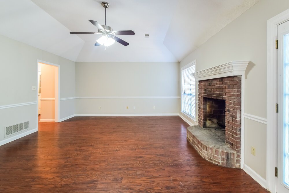 3-Bed Rental on 390 Cherry Tree photo 4