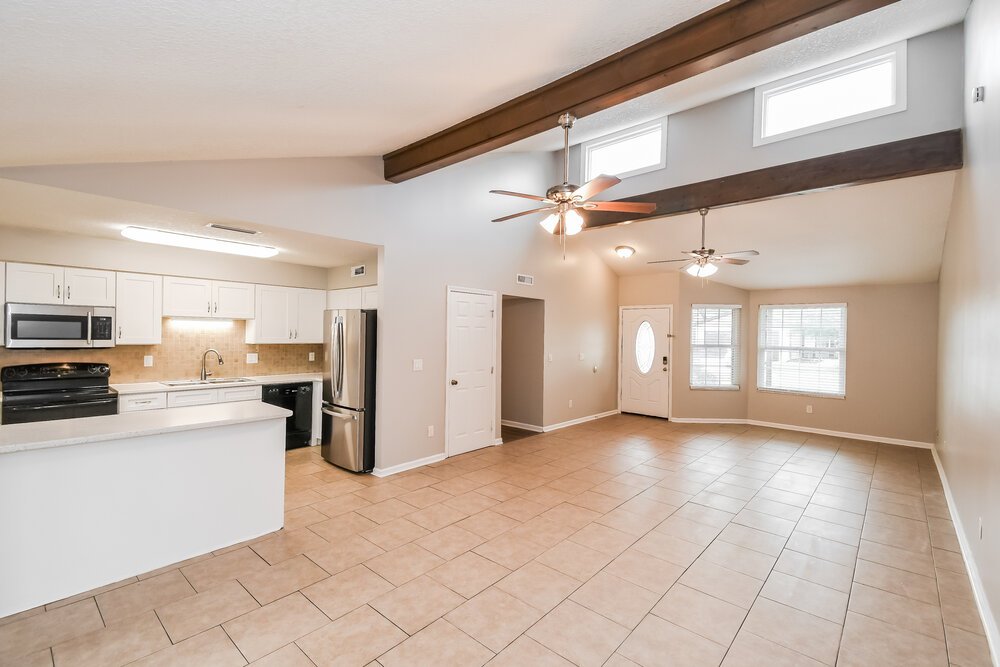 3-Bed Rental on 1967 Bluebird Run photo 4