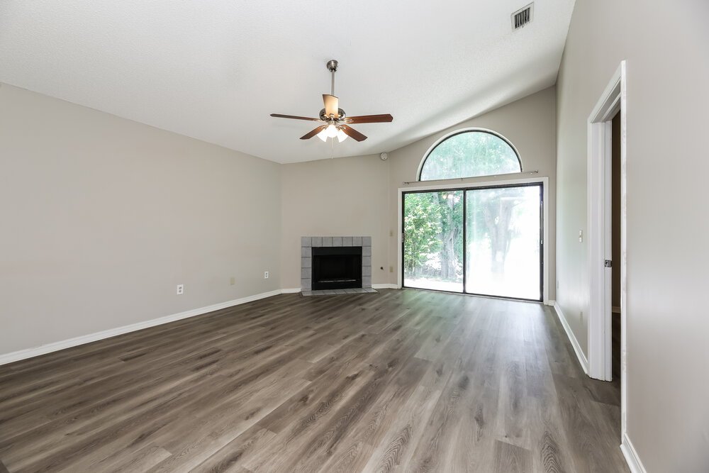 3-Bed Rental on 2847 Lantana Lakes photo 4