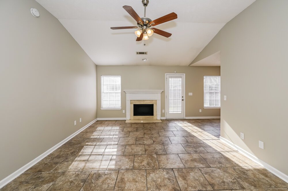 3-Bed Rental on 176 Howard Woody photo 4
