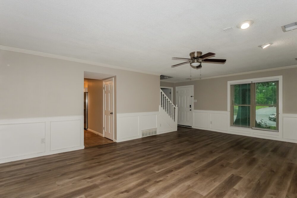4-Bed Rental on 1040 Trappers Cv photo 4