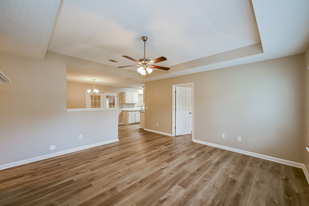 3-Bed Rental on 108 Riverwood Dr photo 4