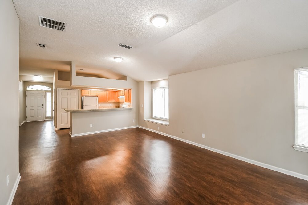 3-Bed Rental on 2980 Bessent Rd photo 4
