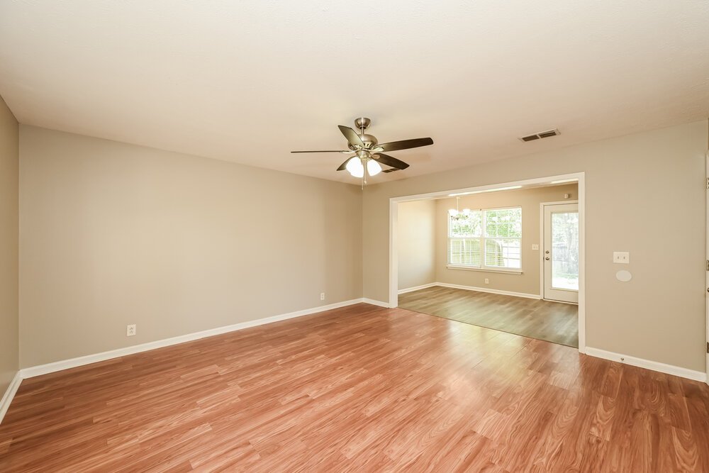 3-Bed Rental on 843 Kanatak Ln photo 4