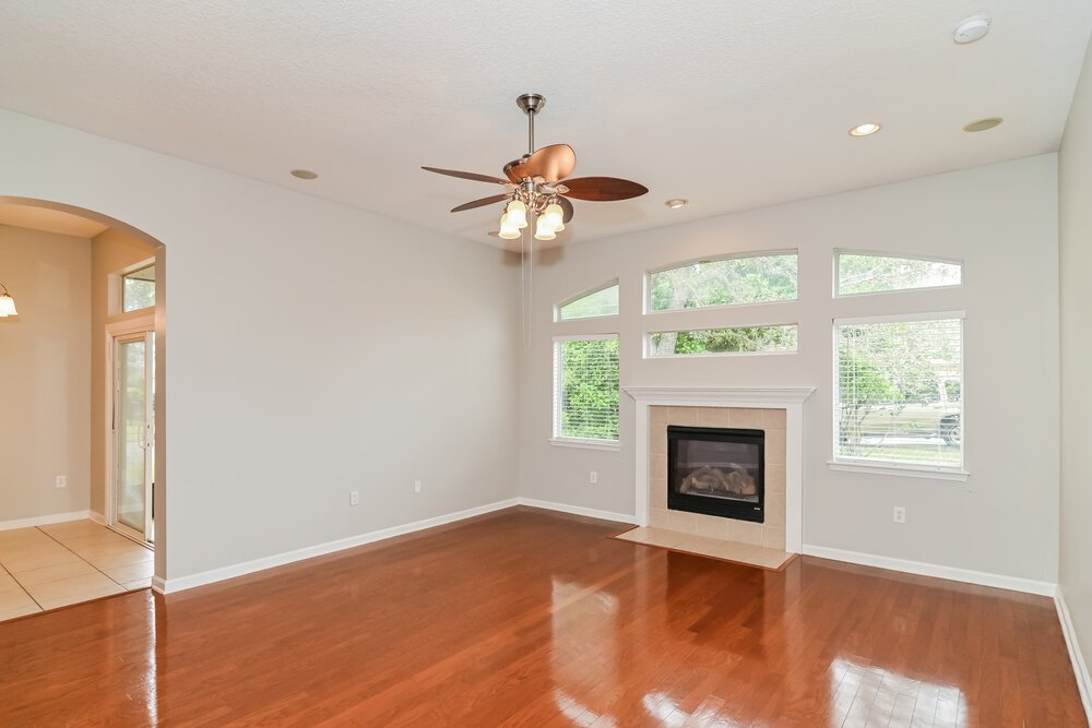 4-Bed Rental on 1798 Chatham Village photo 4