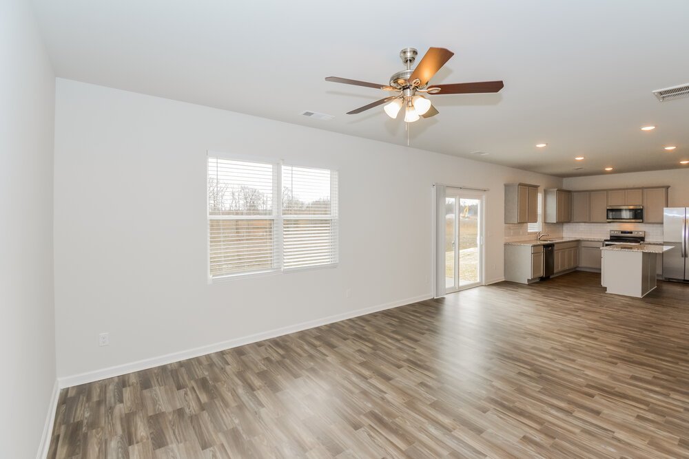 3-Bed Rental on 622 Samuel Lee photo 4