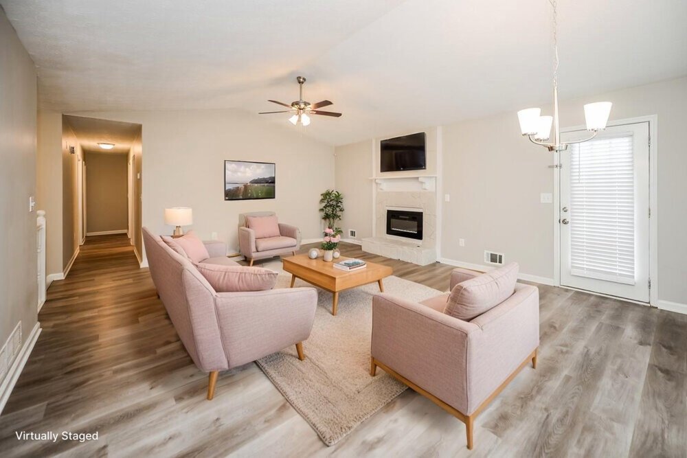 3-Bed Rental on 1658 Eric Cir photo 4