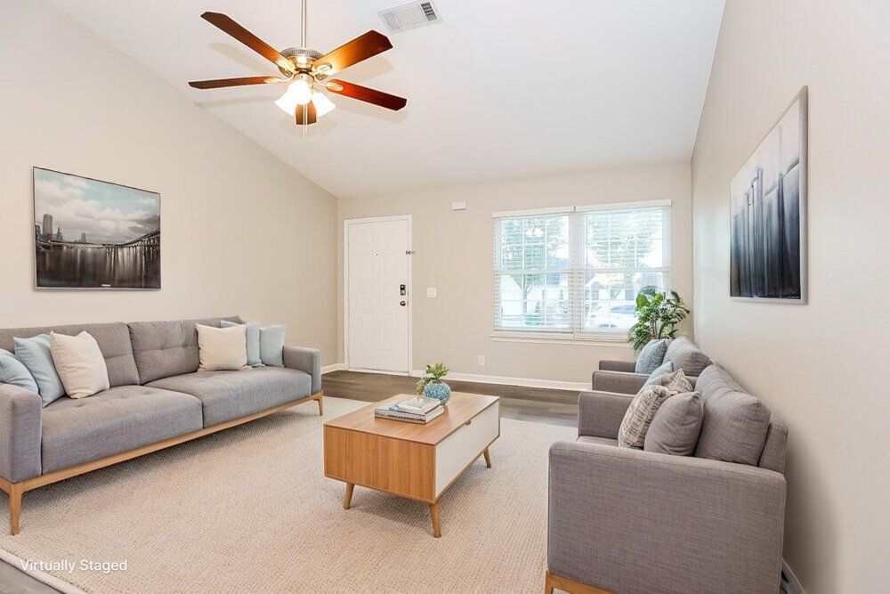 3-Bed Rental on 7552 W Winchester photo 4