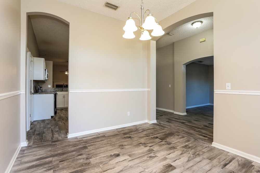 4-Bed Rental on 3476 Shelley Dr photo 5