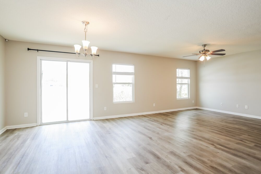 4-Bed Rental on 3426 Canyon Falls photo 5