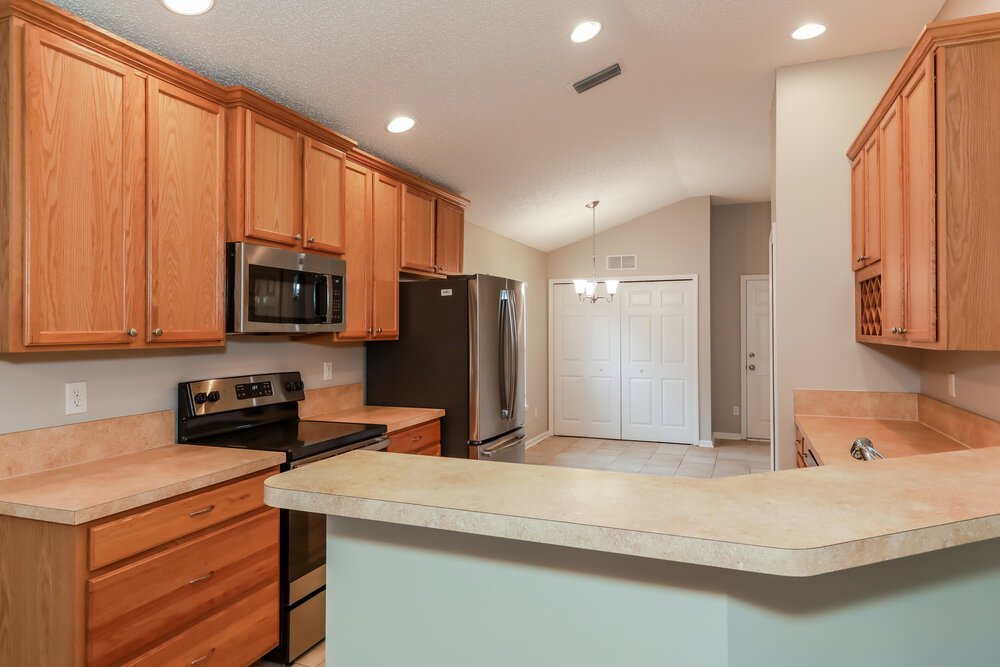 4-Bed Rental on 2621 Fernleaf Dr photo 5