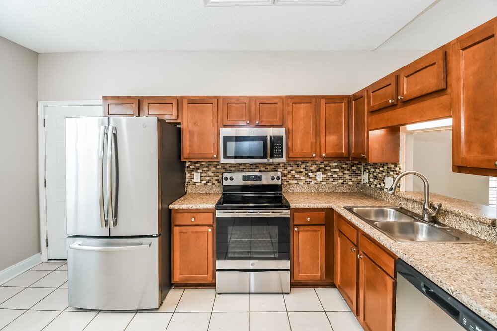 3-Bed Rental on 7711 Collins Ridge photo 5