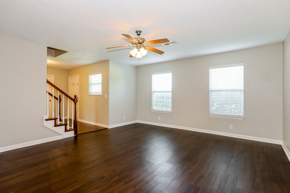 3-Bed Rental on 3315 Velvet Ct photo 5