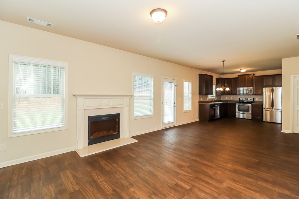 4-Bed Rental on 1305 Little Hampton photo 5