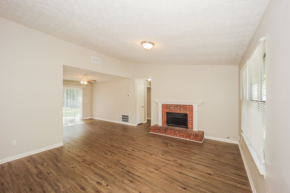 3-Bed Rental on 10299 Wisteria Ln photo 5