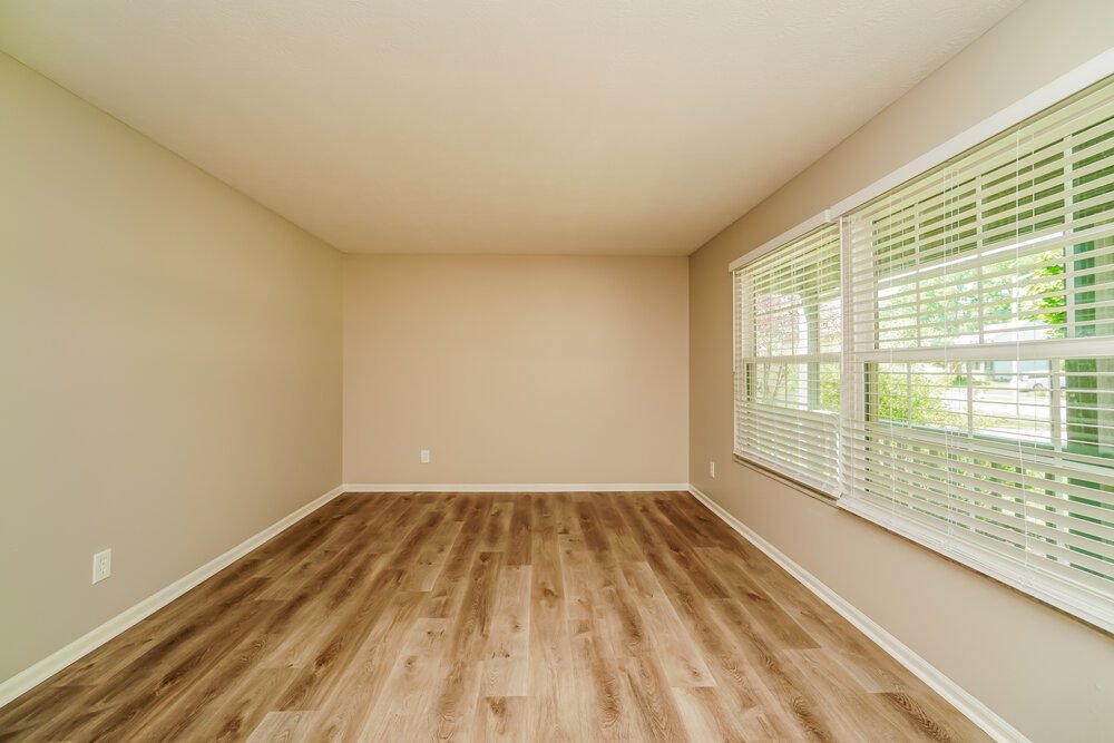 4-Bed Rental on 8437 Papillon Ave photo 5