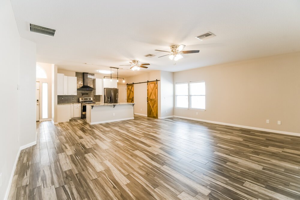 3-Bed Rental on 1515 Julia St photo 5