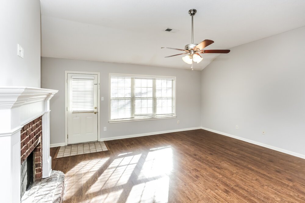 3-Bed Rental on 9261 Speerberry Ln photo 5