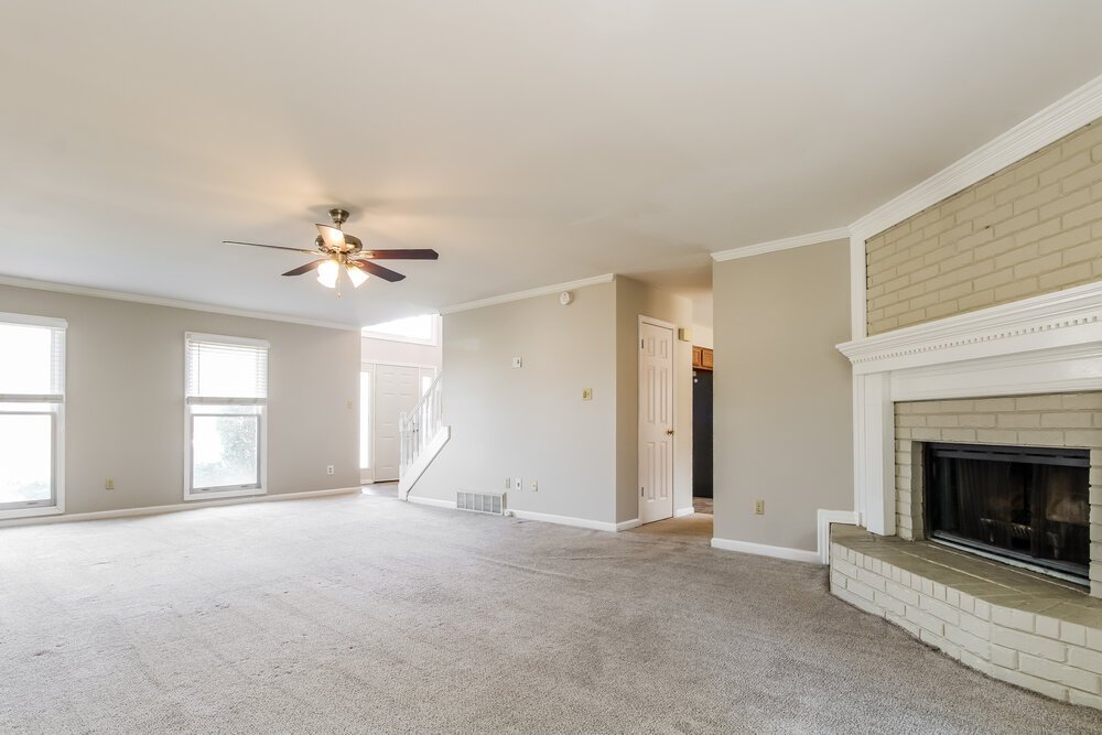 4-Bed Rental on 9089 Hearth Stone photo 5