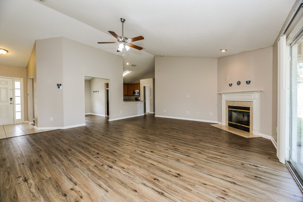 3-Bed Rental on 13919 Ridgewick Dr photo 5