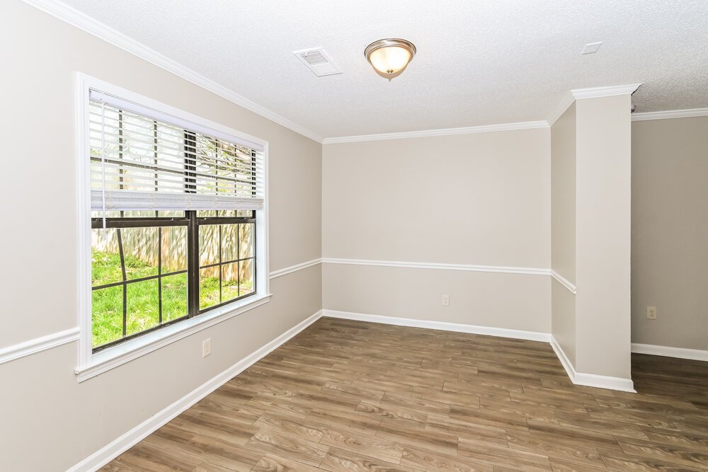 4-Bed Rental on 1053 Dove Hollow photo 5