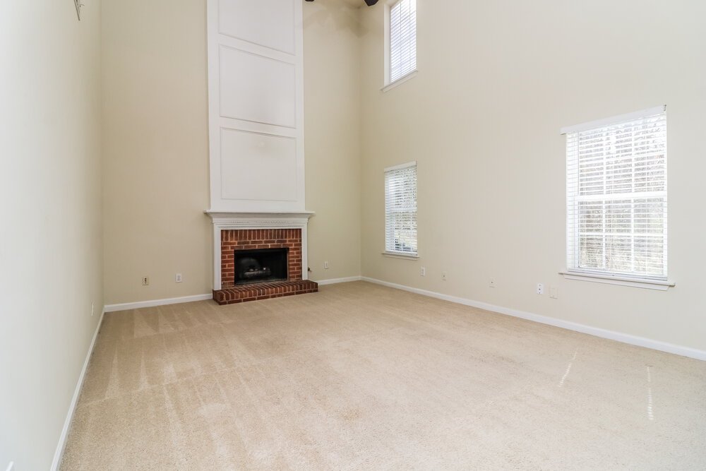 3-Bed Rental on 3425 Sandlake Dr photo 5