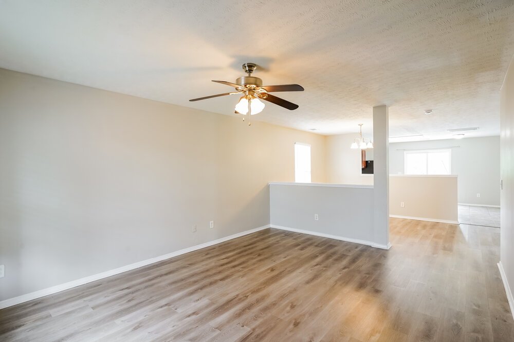 4-Bed Rental on 2893 Creekbend Dr photo 5