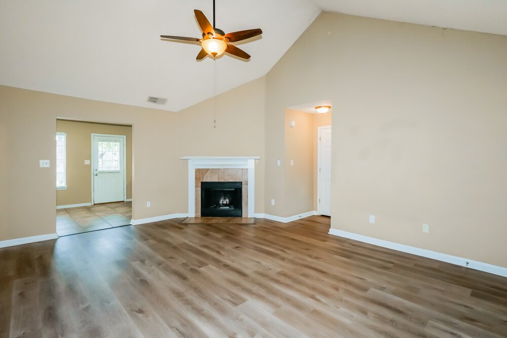 3-Bed Rental on 6916 Fox Briar photo 5