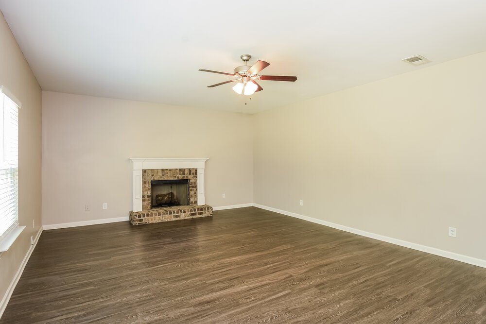 4-Bed Rental on 102 Archer Court photo 5