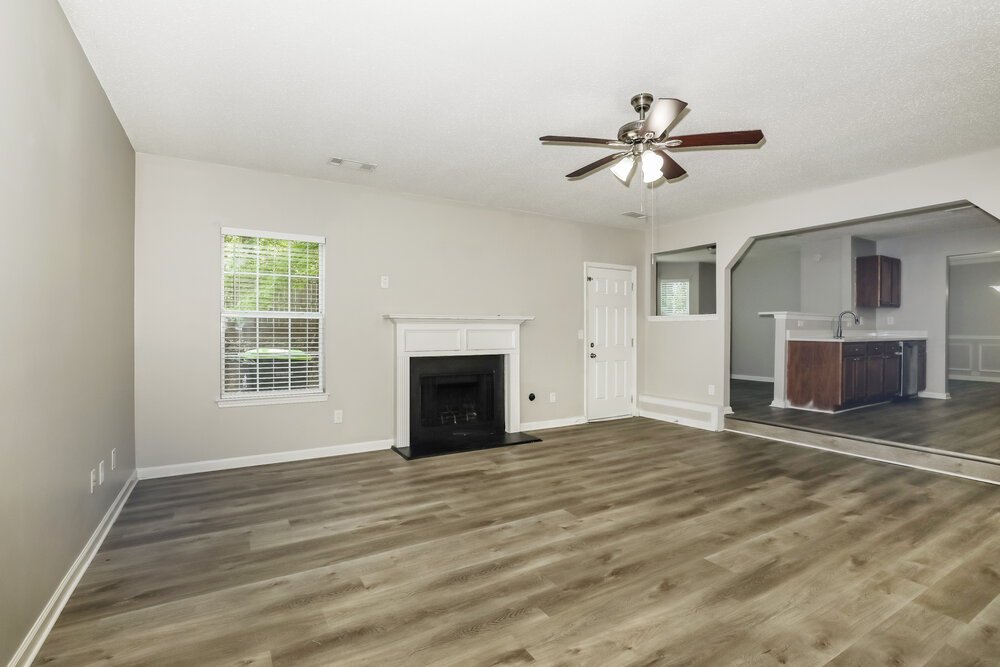 4-Bed Rental on 936 Brisley Cir photo 5