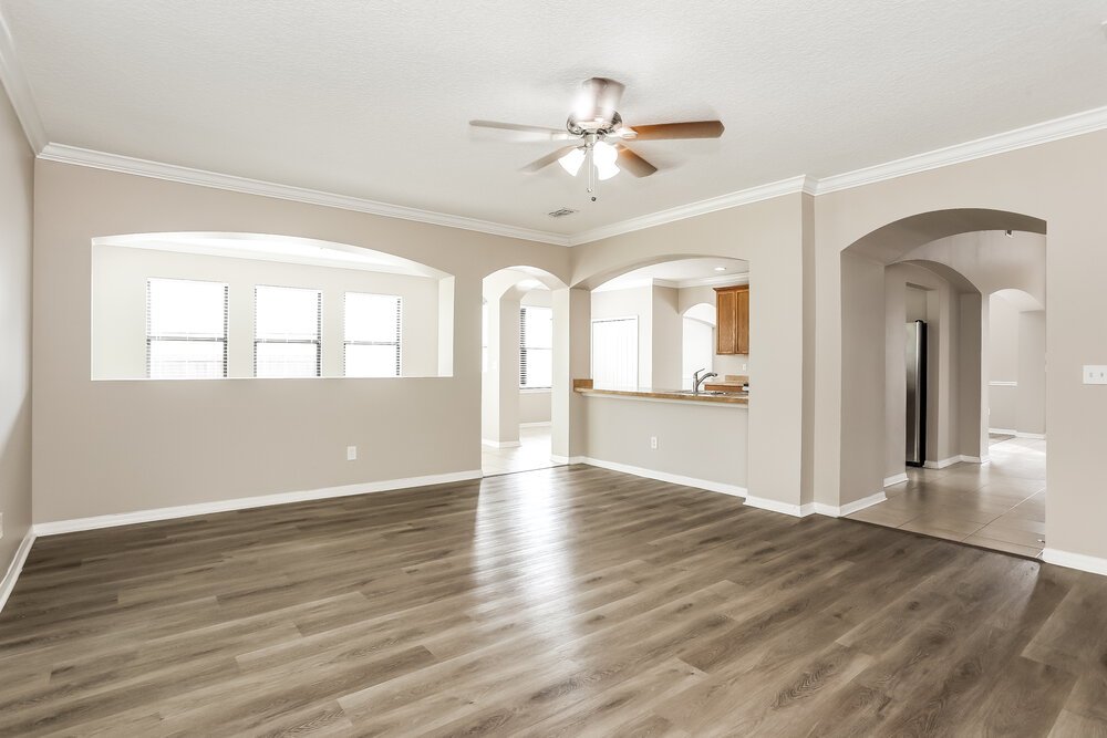 5-Bed Rental on 703 Red Cedar photo 5
