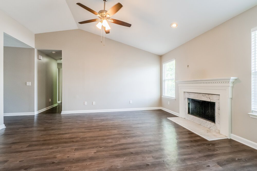 3-Bed Rental on 406 Meagan Cv photo 5
