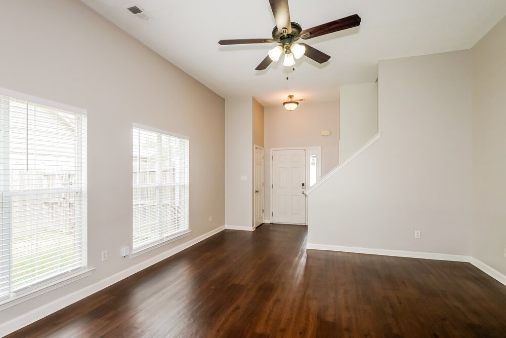 3-Bed Rental on 10333 Cottage Oaks photo 5