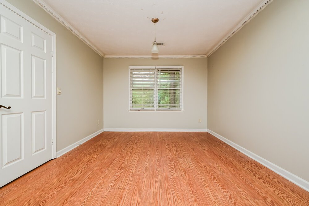 4-Bed Rental on 564 Clubhouse Dr photo 5