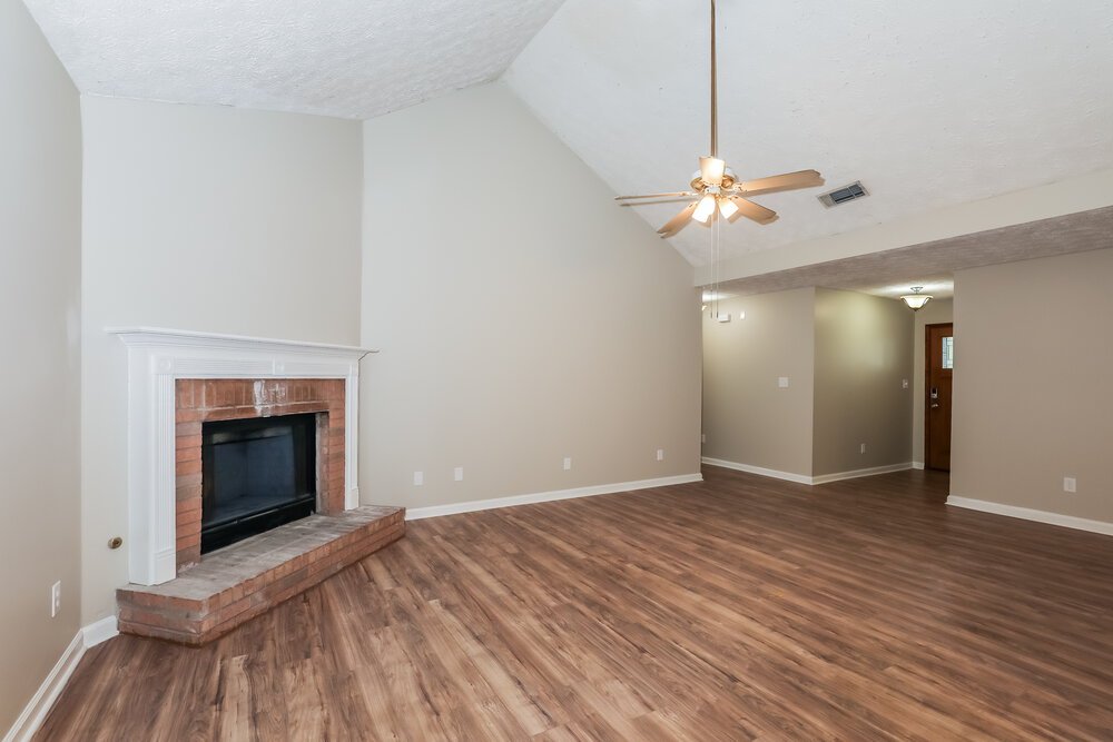 3-Bed Rental on 26 Cindy Ct photo 5