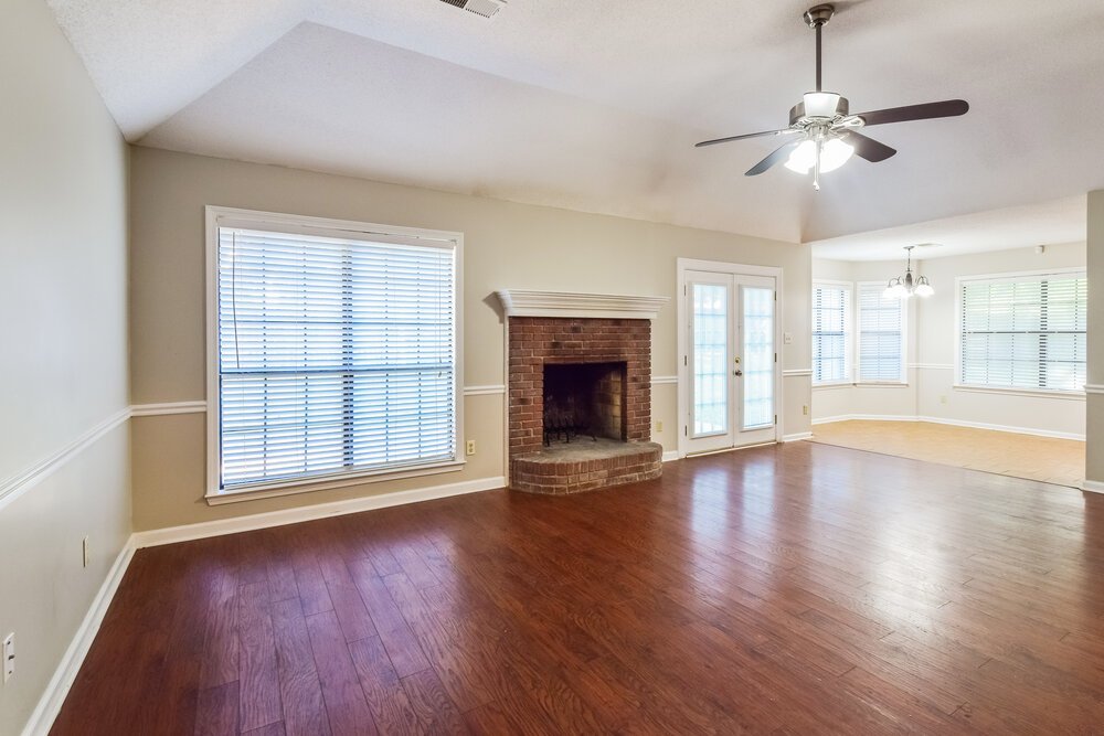 3-Bed Rental on 390 Cherry Tree photo 5