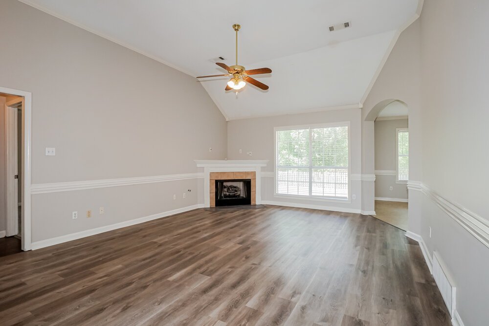 4-Bed Rental on 661 Shelley Renee photo 5