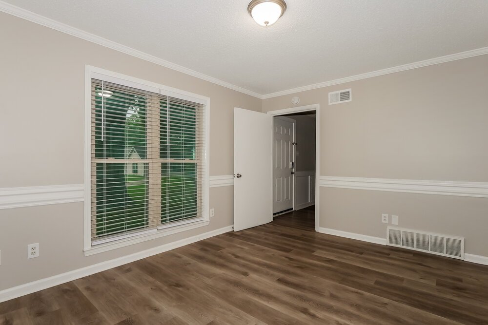 4-Bed Rental on 1040 Trappers Cv photo 5