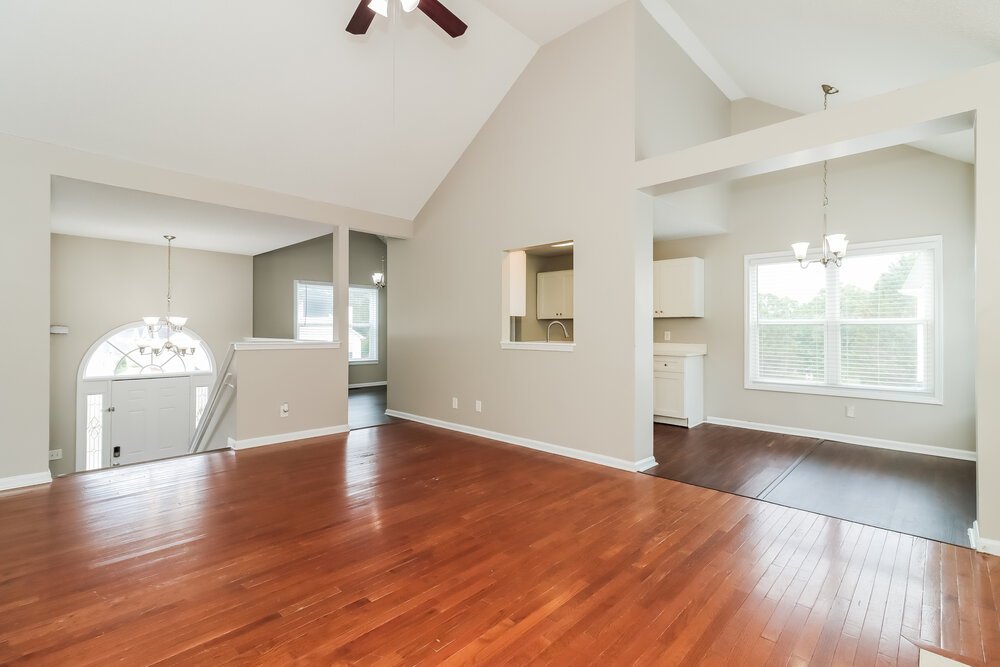 4-Bed Rental on 55 Richmond Dr photo 5