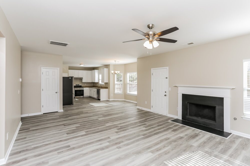 4-Bed Rental on 4225 Fourth Rail photo 5