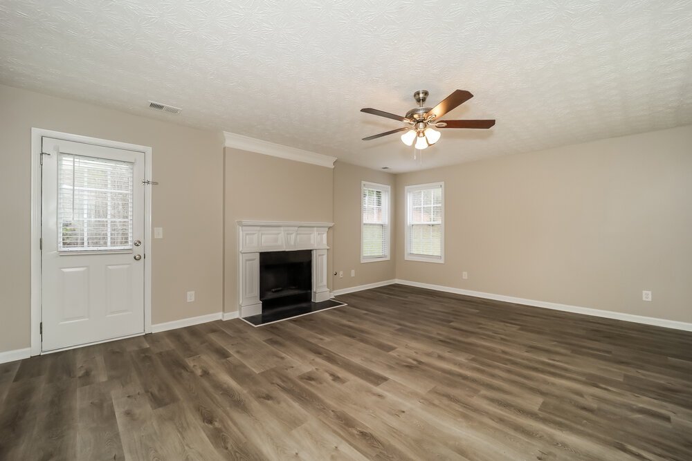 3-Bed Rental on 208 Arbor Creek photo 5