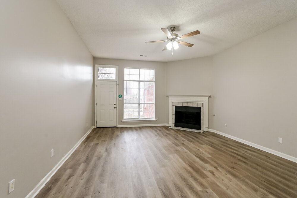 4-Bed Rental on 2752 Misty Valley photo 5