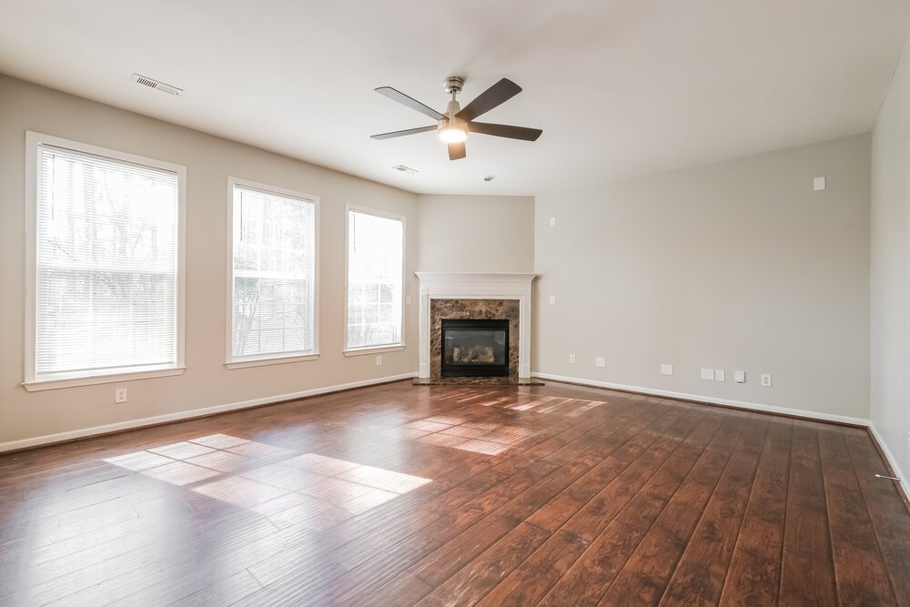 4-Bed Rental on 4616 Burnt Fork photo 5