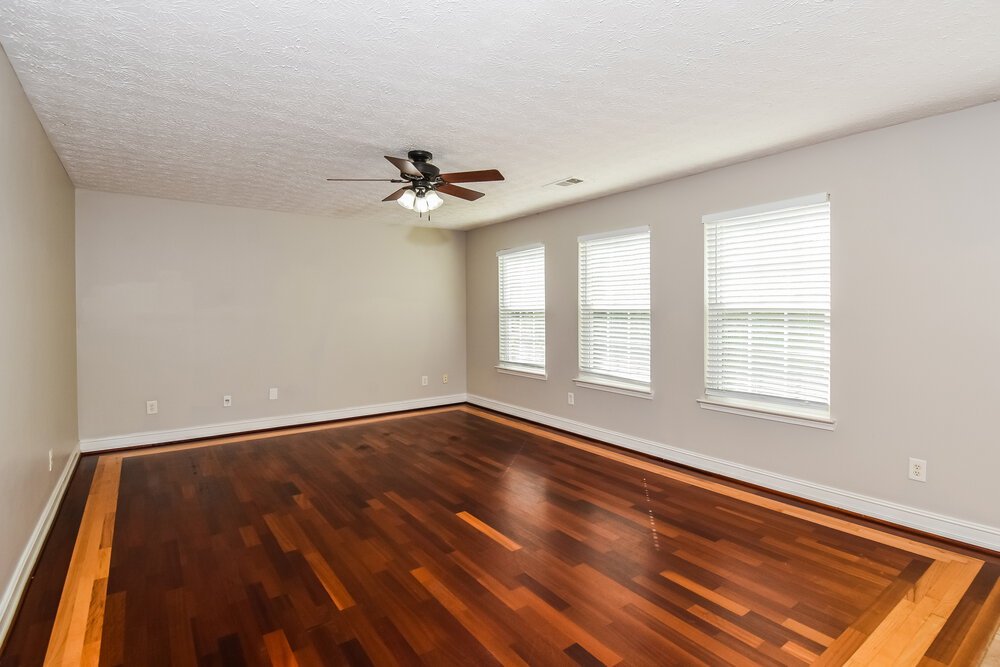 4-Bed Rental on 1305 Bramlett Blvd photo 5