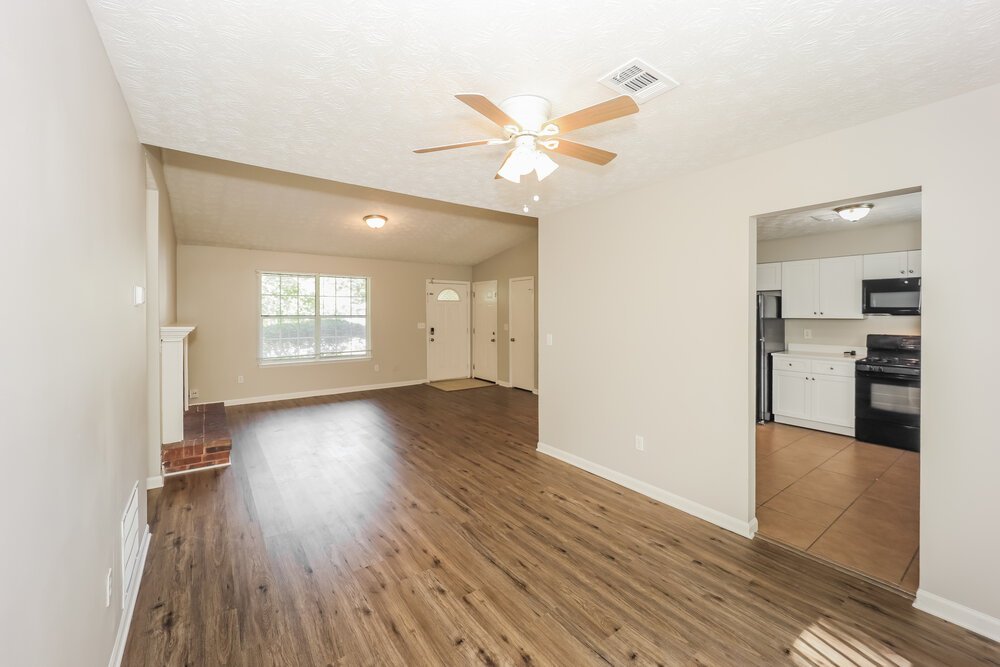 3-Bed Rental on 10299 Wisteria Ln photo 6