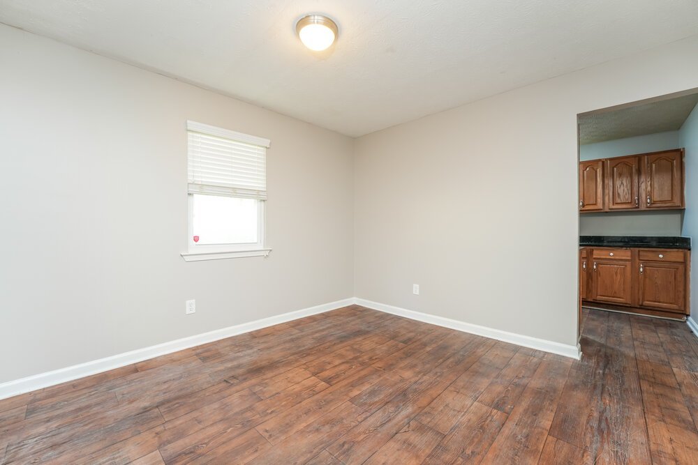 3-Bed Rental on 841 Arbor Ct photo 6