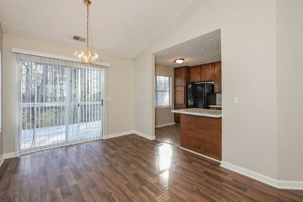 3-Bed Rental on 2314 Hampton Drive photo 6